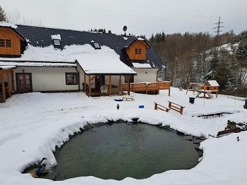 Chalupa s wellness a koupacím jezírkem - Jindřichov