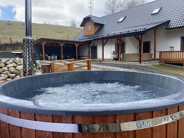 Chalupa s wellness a koupacím jezírkem - Jindřichov