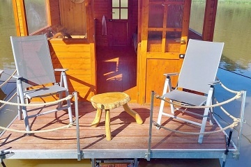 Glamping Hausbot na Vltav� - Hrad Zv�kov a Orl�k