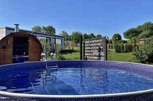Glamping se saunou a bazénem - Velký Týnec
