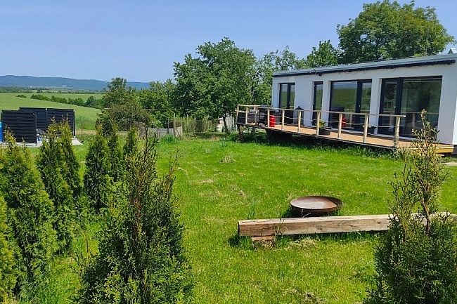 Glamping se saunou a baz�nem - Velk� T�nec