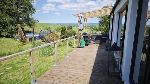 Glamping se saunou a baz�nem - Velk� T�nec