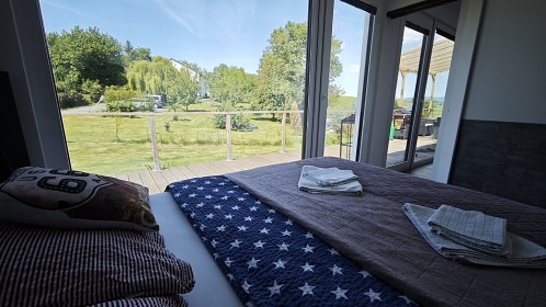 Glamping se saunou a baz�nem - Velk� T�nec