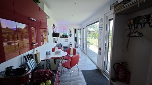 Glamping se saunou a baz�nem - Velk� T�nec