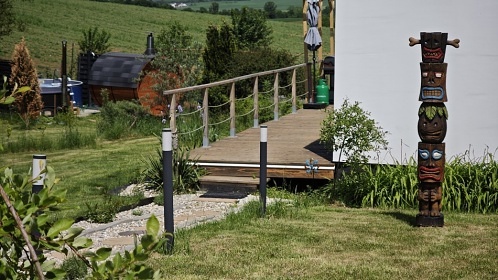 Glamping s wellness a baz�nem - Velk� T�nec
