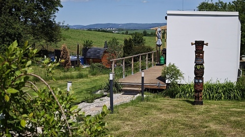 Glamping s wellness a baz�nem - Velk� T�nec