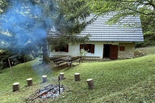 Chalupa samota - Bl Karpaty - hrad Buchlov
