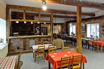 Jiho�esk� chalupa s baz�nem - Hrad Land�tejn