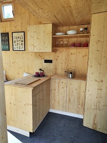 Tetrishouse Pernštejn - glamping Nedvědice