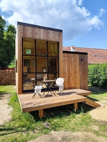 Tetrishouse Pernštejn - glamping Nedvědice