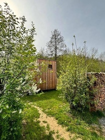 Chata u potoku Nedvdika - hrad Perntejn