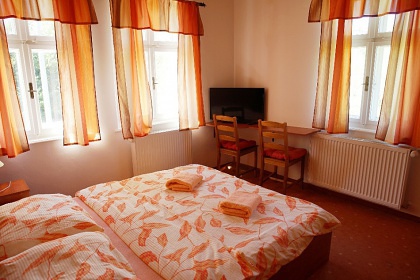 Chalupa Kru�n� hory - Ry�ovna - Ple�ivec