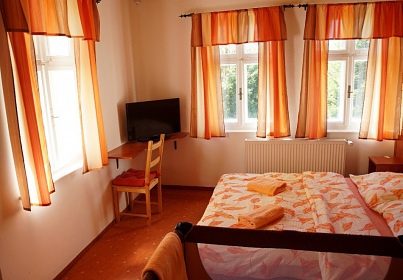 Chalupa Kru�n� hory - Ry�ovna - Ple�ivec