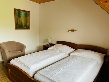 Chalupa na Blatin�ch - CHKO ���rsk� vrchy