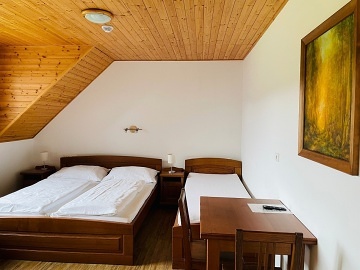 Chalupa na Blatin�ch - CHKO ���rsk� vrchy