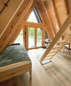 Chata a rybaen - Glamping u rybnka Tebosko