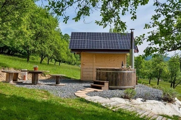 Samota Pod trnků - glamping chata Vlčková