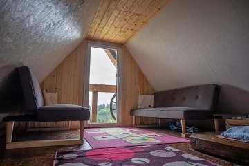 Chata a koupac sud - glamping na samot Zlnsko