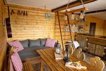 Chata a koupac� sud - glamping samota - Zl�nsko