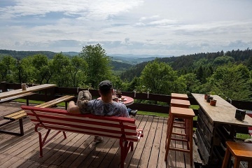 Chata a koupac� sud - glamping samota - Zl�nsko