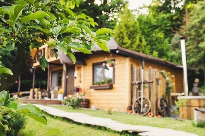 Chata a koupac� sud - glamping samota - Zl�nsko
