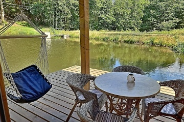 Glamping �esk� r�j - chata na rybn��ku - hrad Pecka