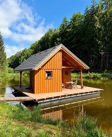 Chata Na vod� - Glamping �esk� r�j - hrad Pecka
