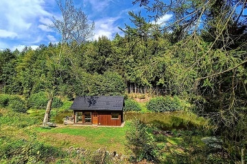 Glamping �esk� r�j - povolen� rybolov - hrad Pecka