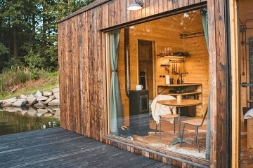 Plovoucí Chata Ferdinand - Glamping - Chobot
