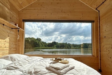 Plovoucí Chata Ferdinand - Glamping - Chobot