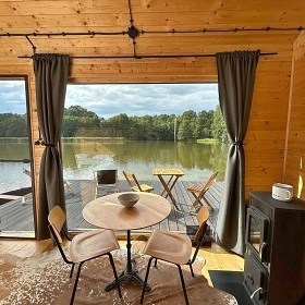 Plovoucí Chata Ferdinand - Glamping - Chobot
