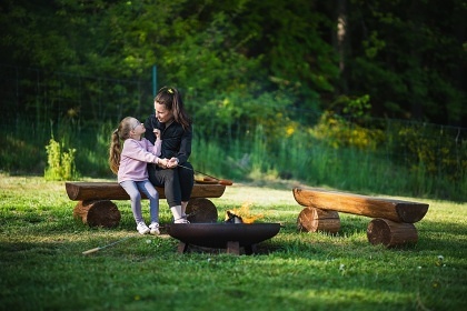 Glamping Podještědí - maringotka výhled na Ještěd