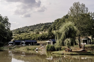 Glamping osada - chaty Hýskov - Křivoklát