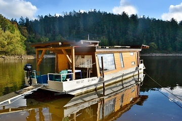 Hausbot Orlick� p�ehrada - Kam�k nad Vltavou