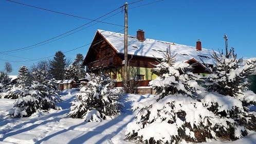 Pronájem chalupy s bazénem a saunou - Hroznětín