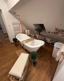 Chalupa wellness a koupací jezírko - hrad Choustník