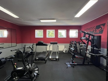 Chalupa wellness a koupací jezírko - hrad Choustník