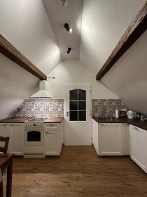 Chalupa wellness a koupací jezírko - hrad Choustník