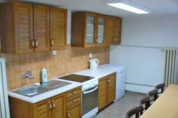 Chata a koupac sud na pat Lys hory - Beskydy