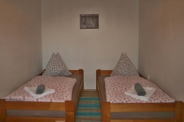 Chalupa Lukov - hrad Bítov - Znojmo - NP Podyjí