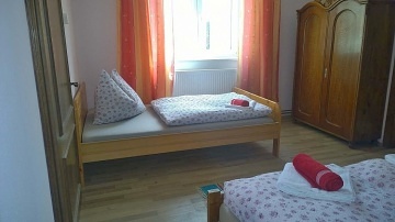 Chalupa Lukov - hrad Bítov - Znojmo - NP Podyjí