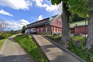 Chalupa se saunou - výhled na Žalý - Krkonoše