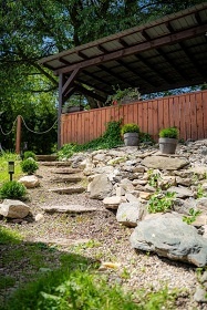 Chalupa u Sobot�nsk�ho z�mku - CHKO Jesen�ky