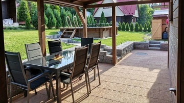 Chata terasa a baz�n - P��rodn� rezervace Rejv�z