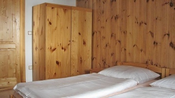 Chalupa s baz�nem - a v�hledem na Such� vrch