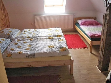 Chalupa s baznem - s vhledem na Such vrch