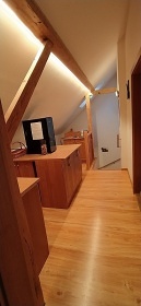 Chalupa a vinn sklep - u pehrady Nov Mlny