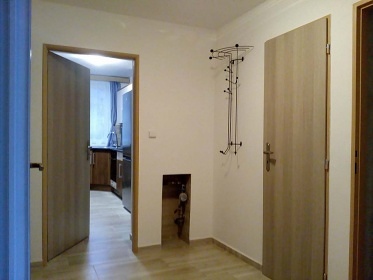 Chalupa u hradu Trosky - �esk� r�j - Hrub� Sk�la