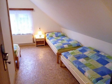 Chalupa u hradu Trosky - �esk� r�j - Hrub� Sk�la