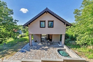 Nov� objekt: Chata a vinn� sklep - p�ehrada Nov� Ml�ny - P�lava